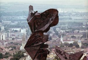 Το Μνημείο της Απελευθέρωσης, 1975, σφυρήλατος χαλκός, ύψος 860 εκ., πόλη Πετς, Ουγγαρία
