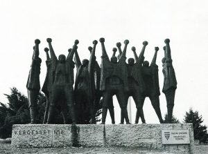 Μνημείο των Ούγγρων μαρτύρων του Μαουτχάουζεν, χαλκός, 1959-62, στρατόπεδο Μαουτχάουζεν, Αυστρία